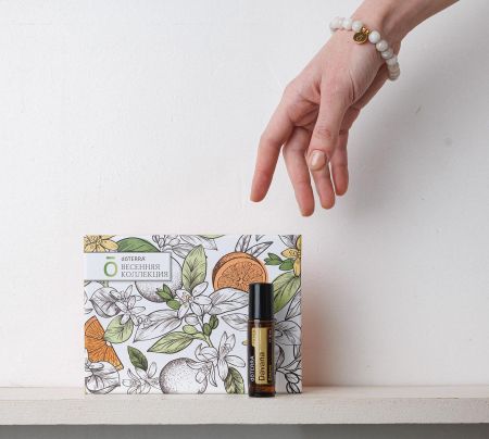 Картинка Набор dōTERRA «Настоящие сокровища» аромабраслет + Давана Touch (10 мл) от магазина dōTERRA