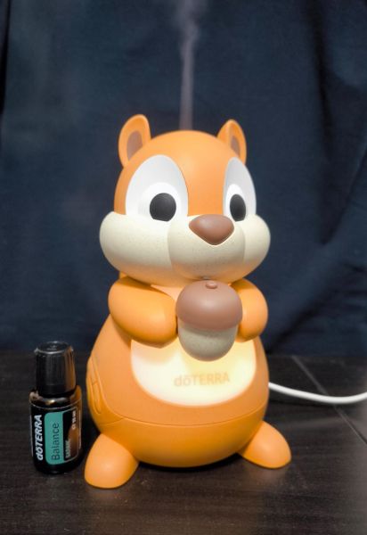 Картинка Набор dōTERRA диффузор «Белка» (100 мл) и смесь «Баланс» (15 мл) от магазина dōTERRA