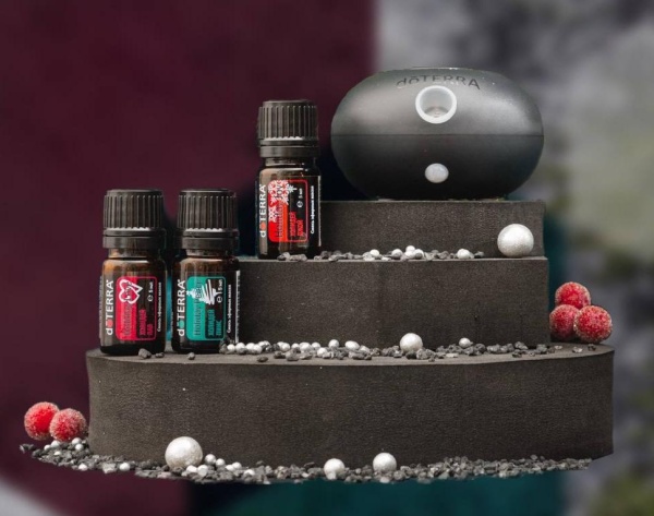 Картинка Набор doTERRA "Ароматная симфония" диффузор Bubble чёрный и 3 масла (по 5 мл) от магазина dōTERRA