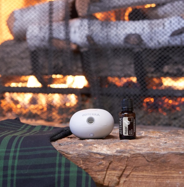 Картинка Набор doTERRA портативный диффузор Bubble с датчиком движения и смесь Hygge, 15 мл от магазина dōTERRA